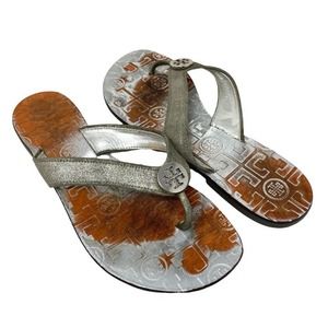Tory Burch Rosa Distressed Silver Metallic Leather Thong Sandals - Size 7